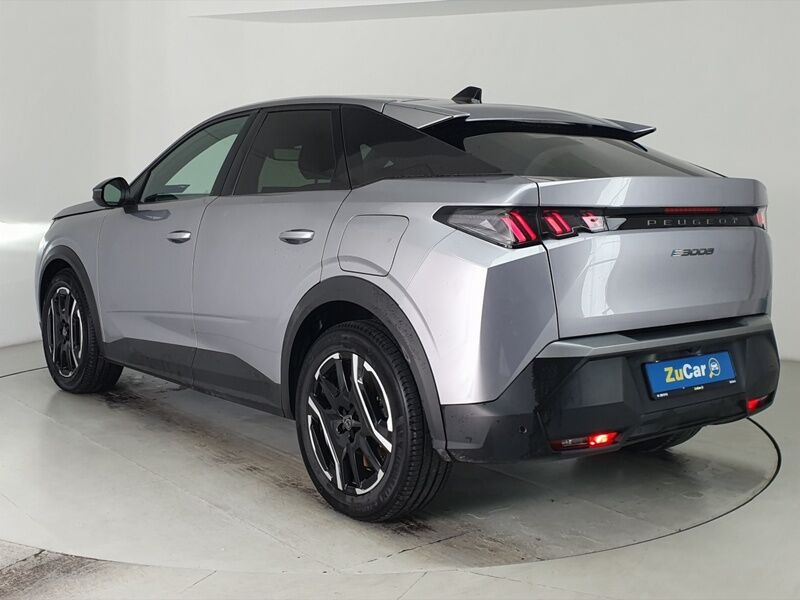 More views of Peugeot 3008
