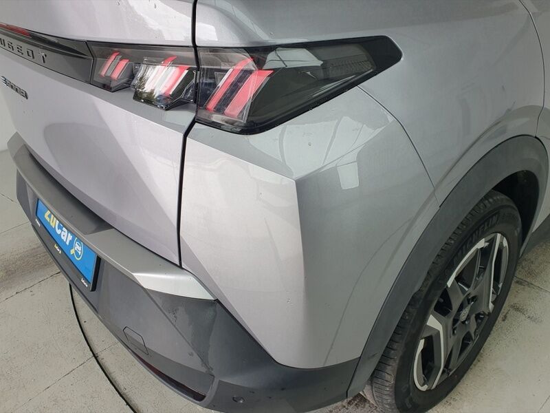 More views of Peugeot 3008