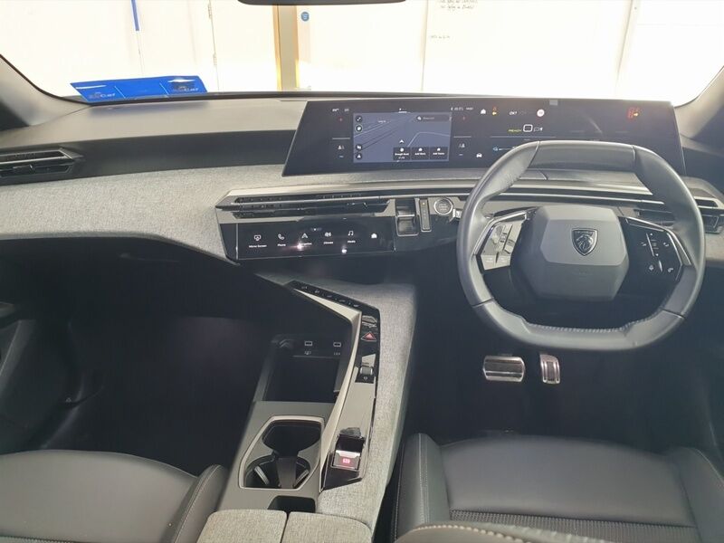 More views of Peugeot 3008