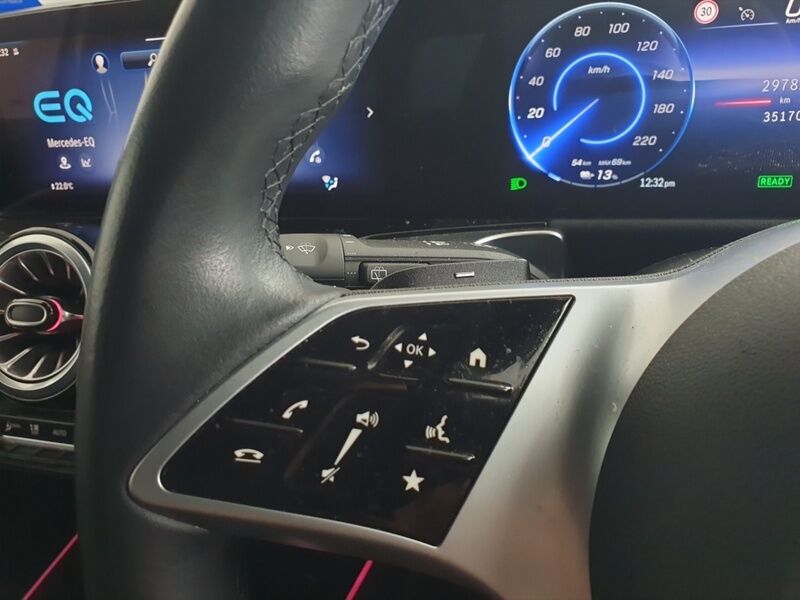 More views of Mercedes-Benz EQB