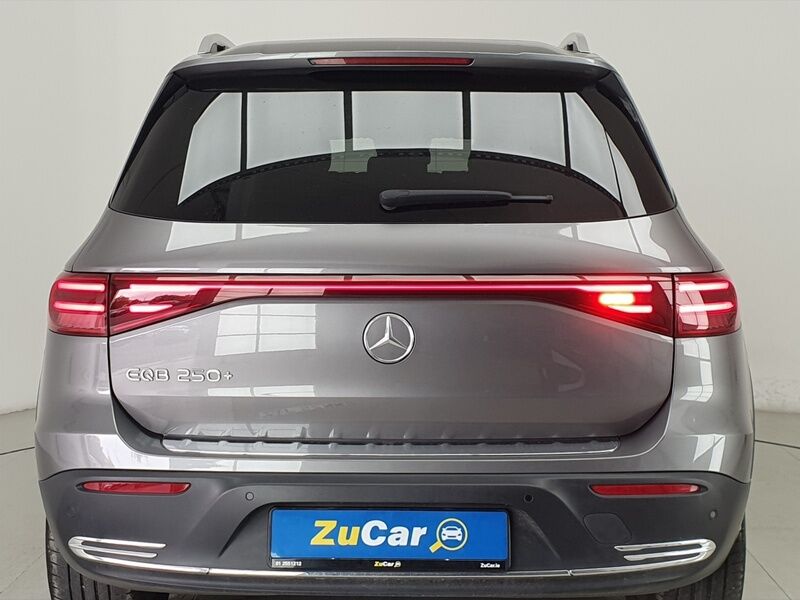 More views of Mercedes-Benz EQB