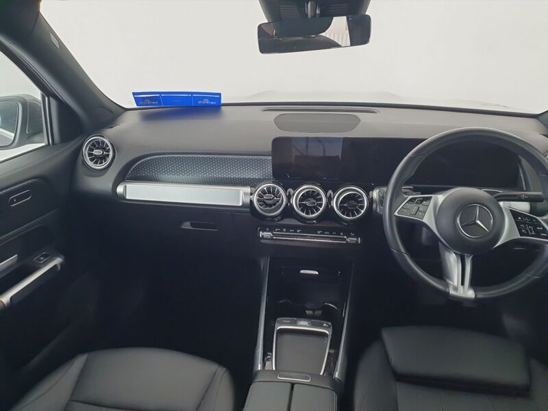 More views of Mercedes-Benz EQB