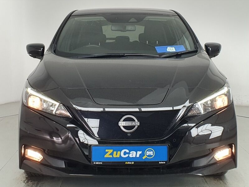 More views of Nissan Leaf