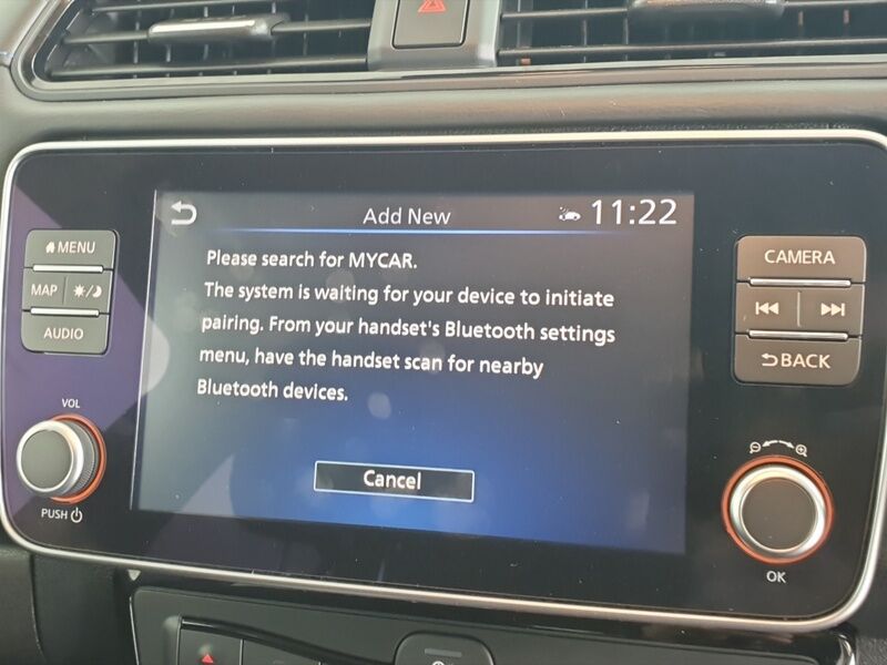 More views of Nissan Leaf
