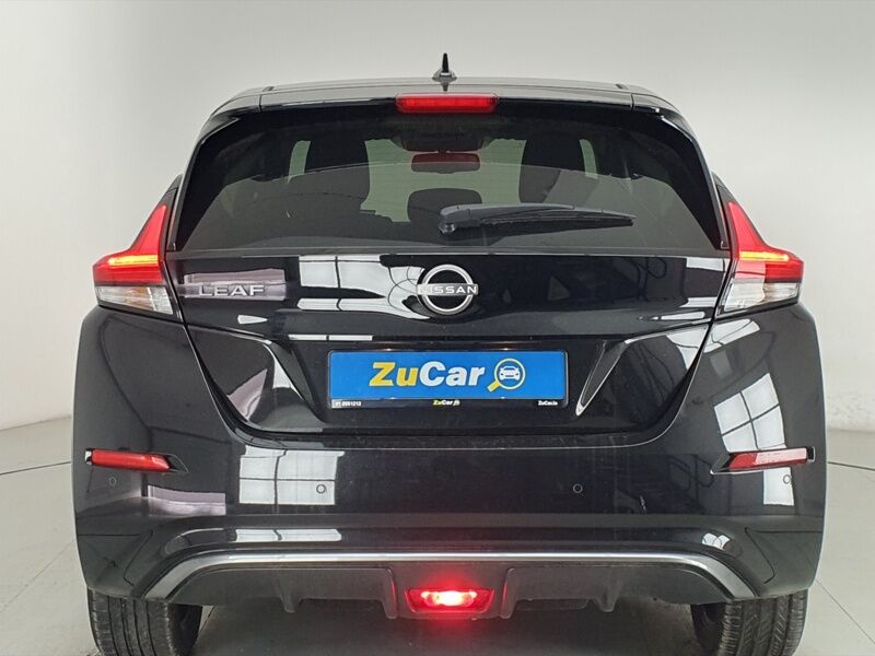 More views of Nissan Leaf