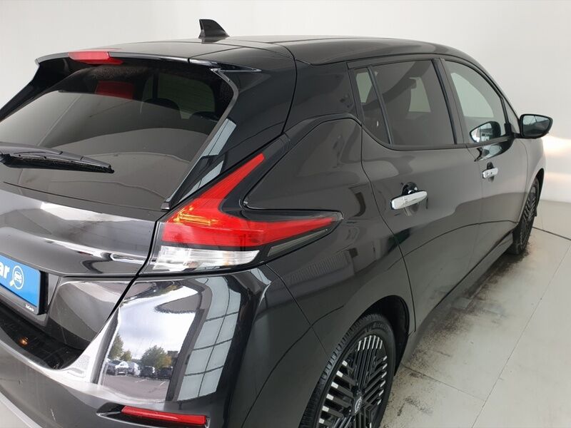 More views of Nissan Leaf