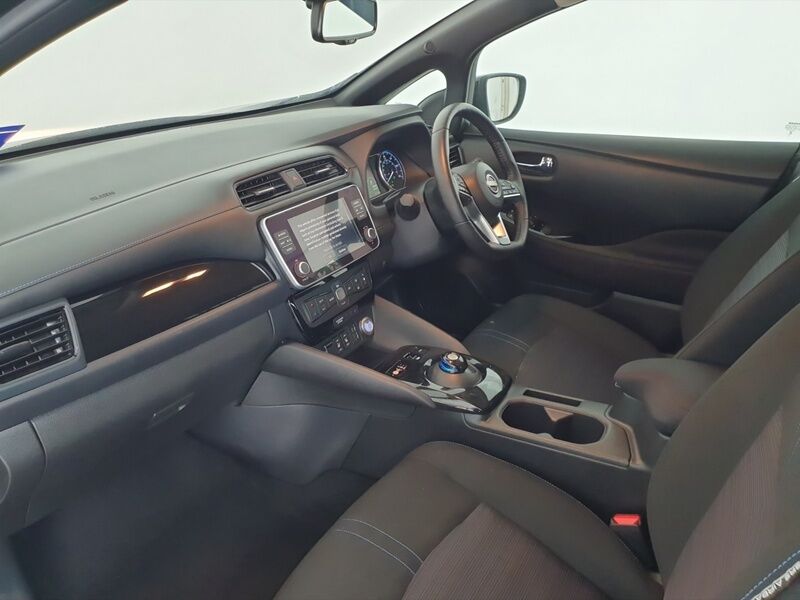 More views of Nissan Leaf
