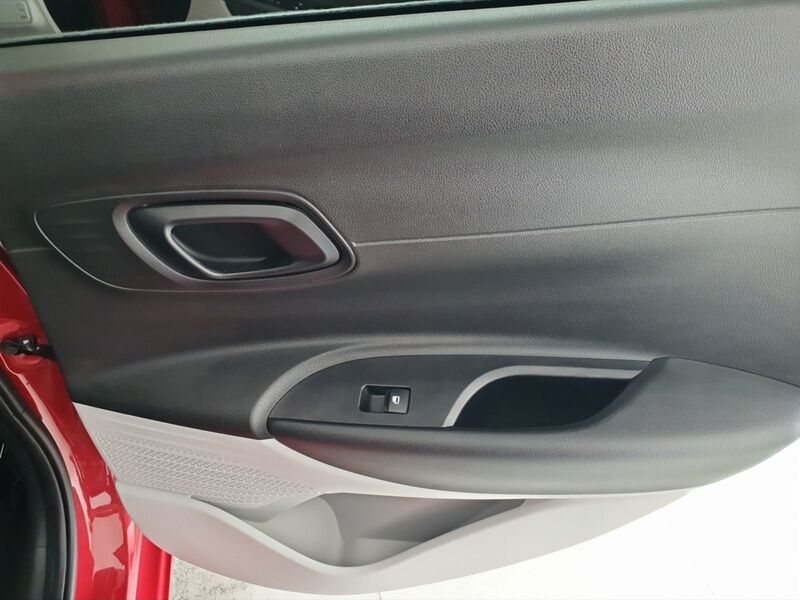 More views of Hyundai i20