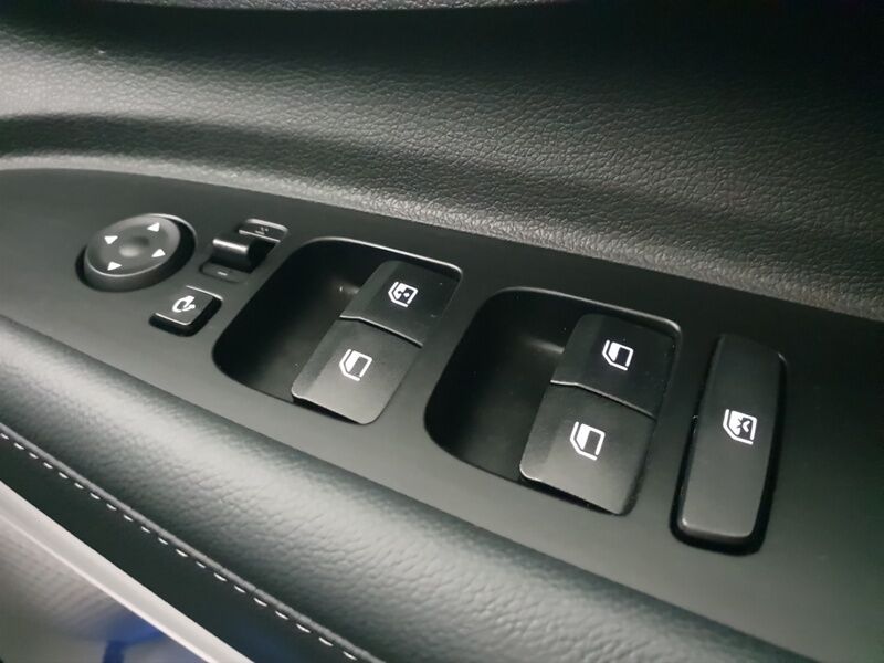More views of Hyundai i20