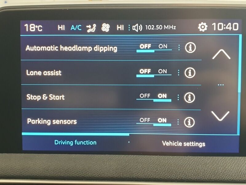 More views of Peugeot 3008