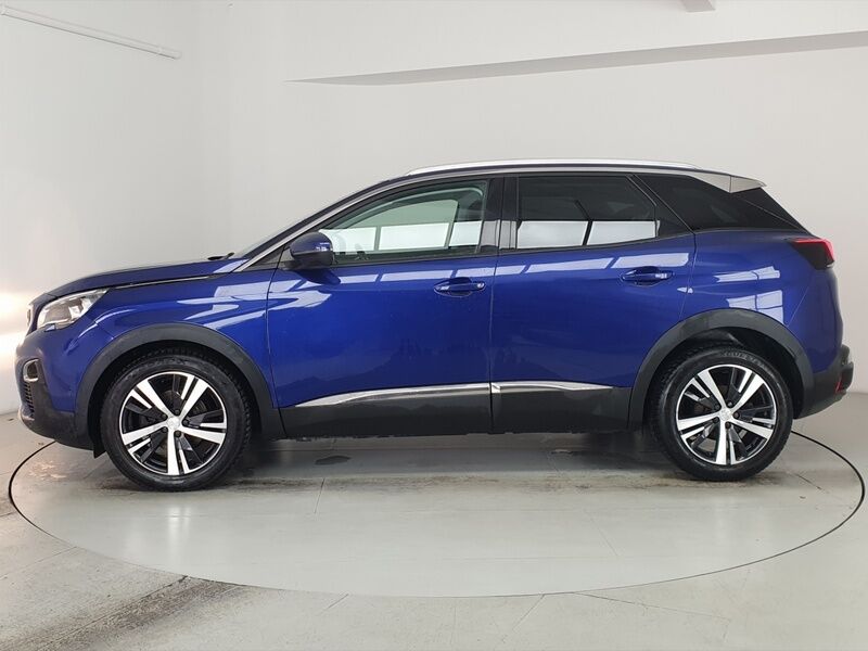 More views of Peugeot 3008