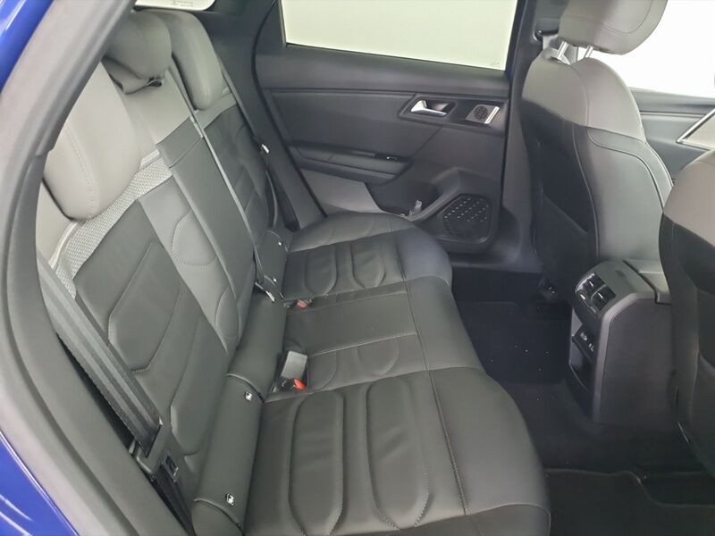 More views of Citroen C5 X