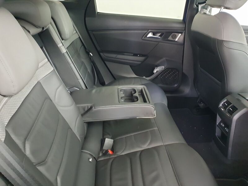 More views of Citroen C5 X