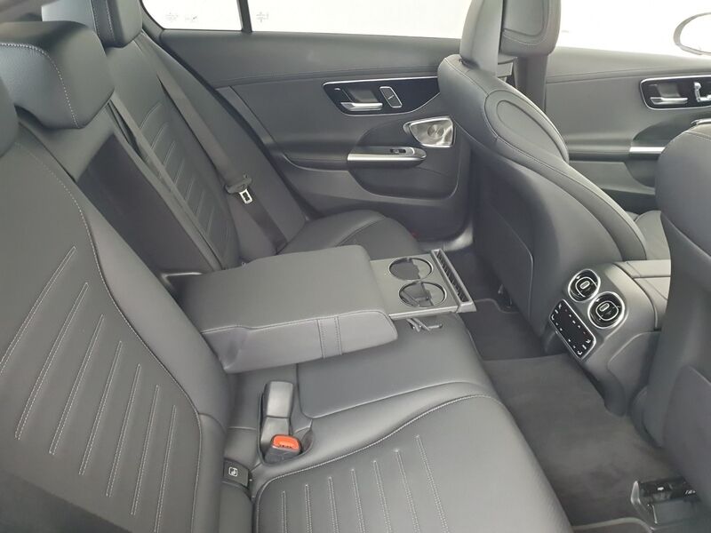 More views of Mercedes-Benz 300