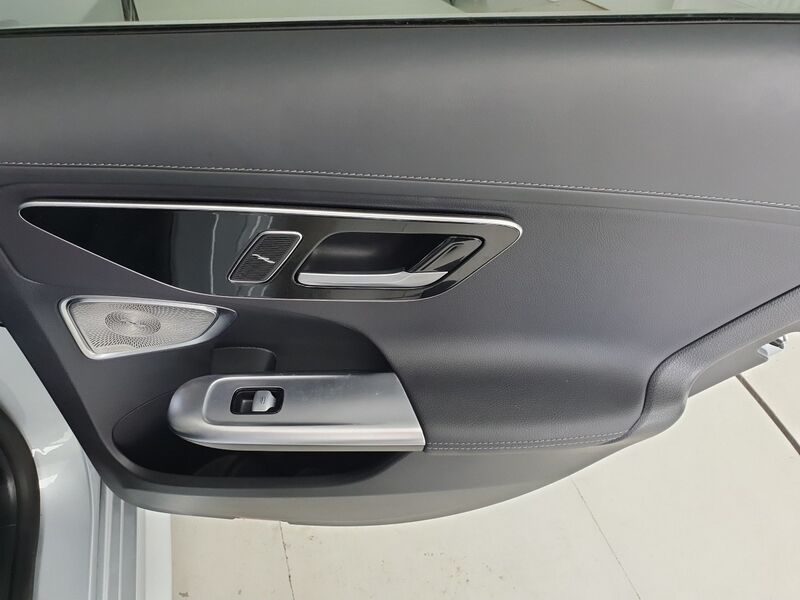 More views of Mercedes-Benz 300