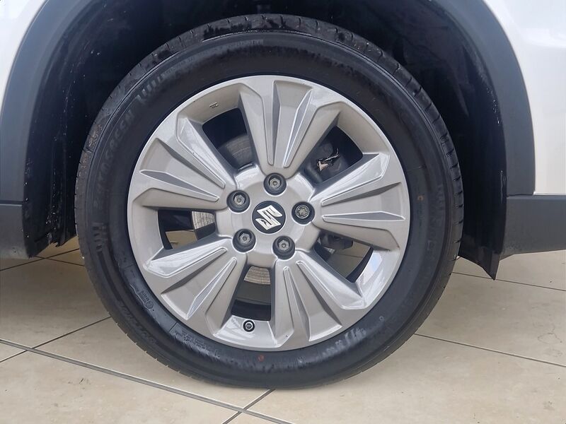 More views of Suzuki Vitara
