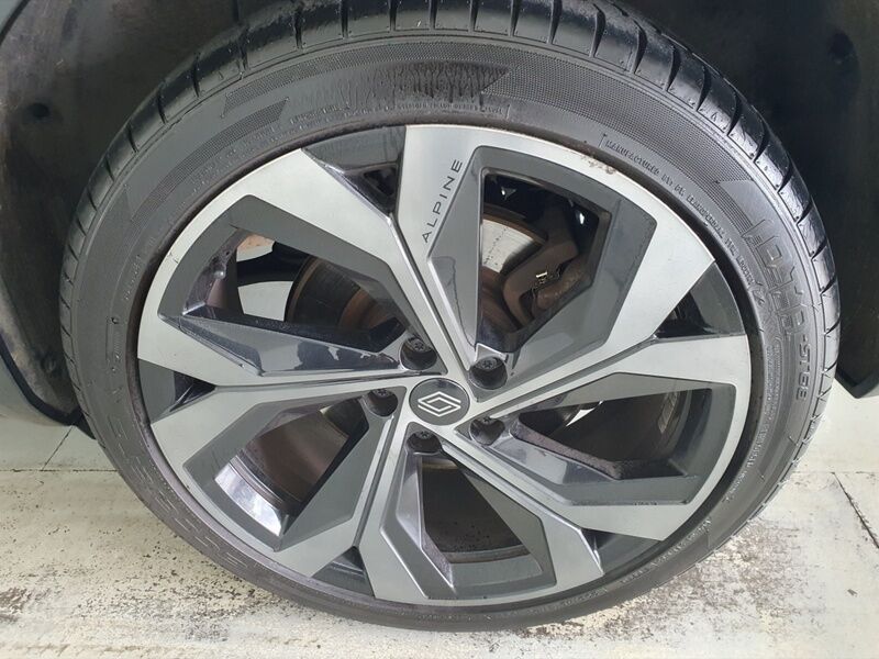 More views of Renault Austral