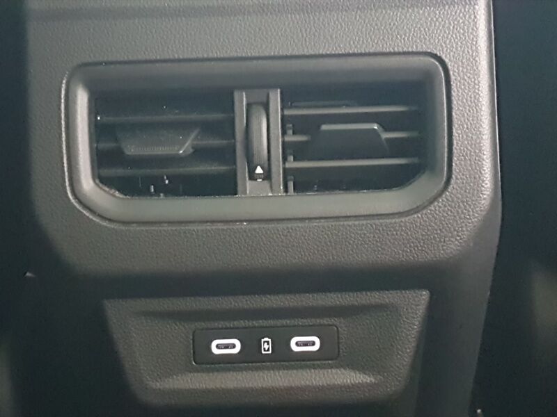 More views of Renault Austral