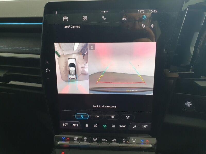 More views of Renault Austral