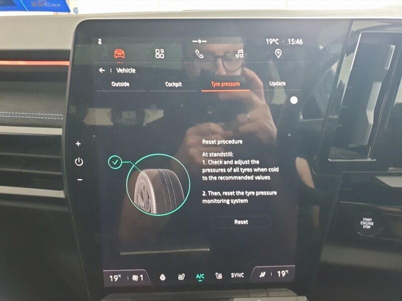 More views of Renault Austral