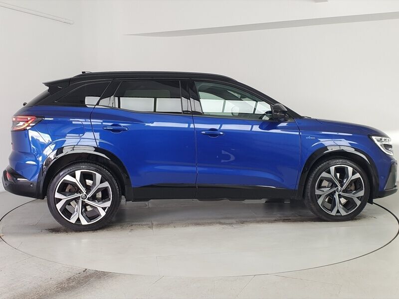 More views of Renault Austral