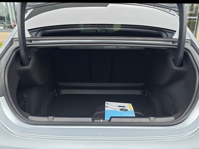 More views of Mercedes-Benz EQE