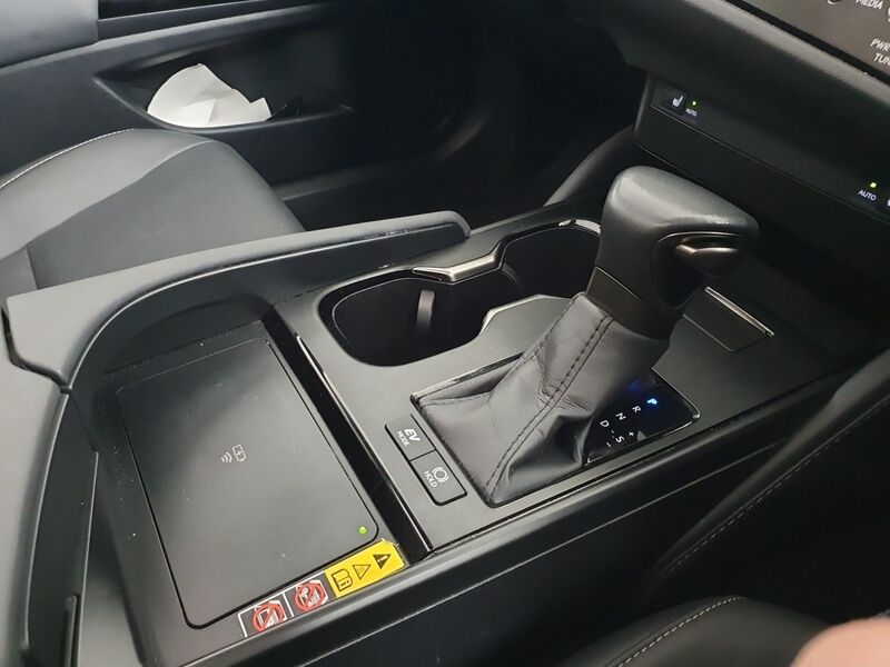 More views of Lexus ES