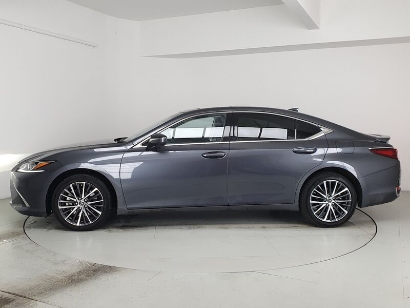 More views of Lexus ES