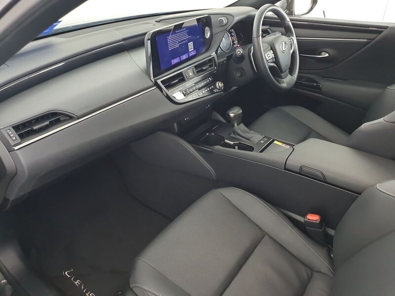 More views of Lexus ES