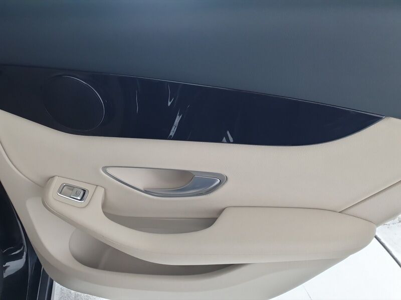 More views of Mercedes-Benz GLC