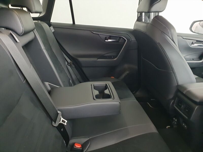 More views of Toyota RAV4