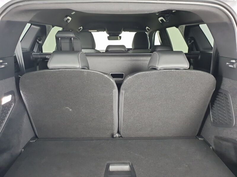 More views of Peugeot 5008