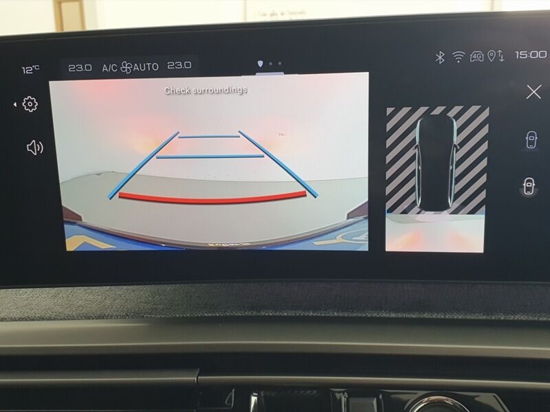 More views of Peugeot 5008