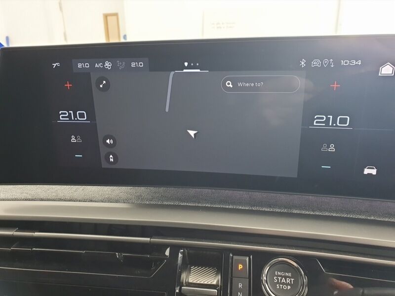 More views of Peugeot 3008
