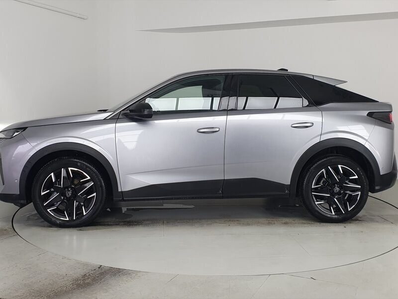 More views of Peugeot 3008