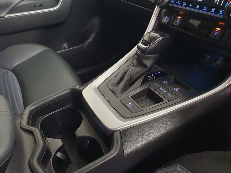 More views of Toyota RAV4