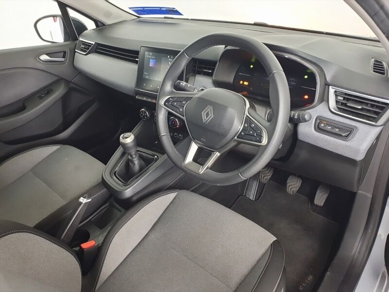 More views of Renault Clio