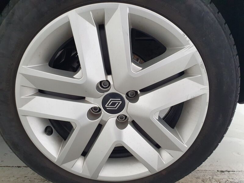 More views of Renault Clio