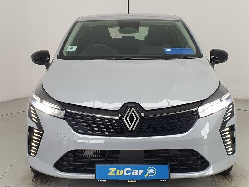 More views of Renault Clio