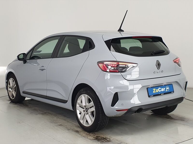More views of Renault Clio