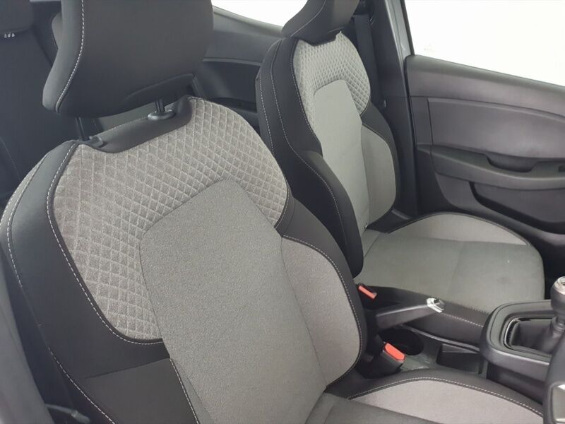 More views of Renault Clio