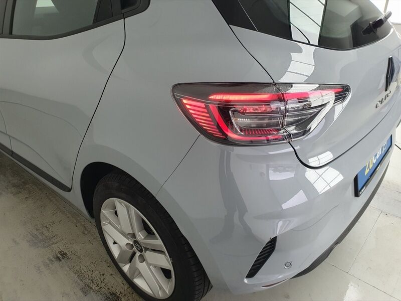 More views of Renault Clio