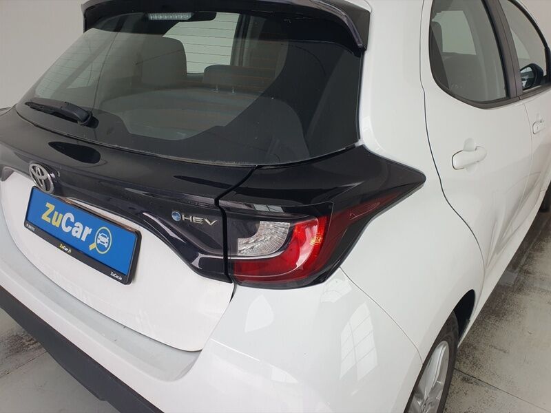 More views of Toyota Yaris