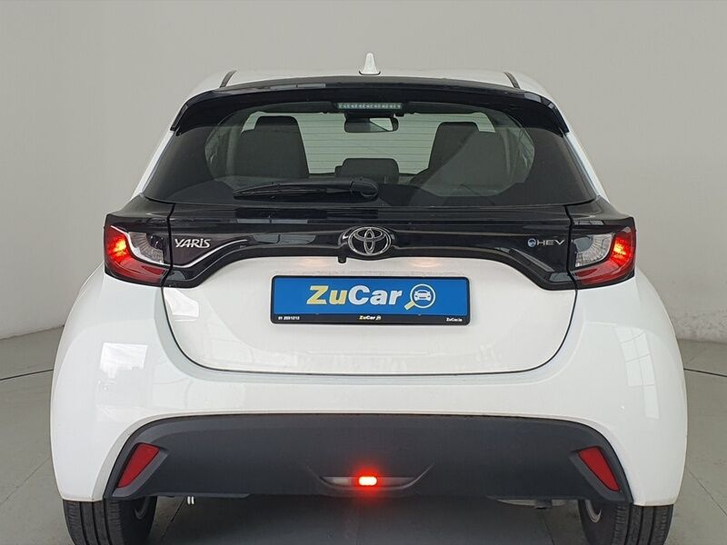 More views of Toyota Yaris